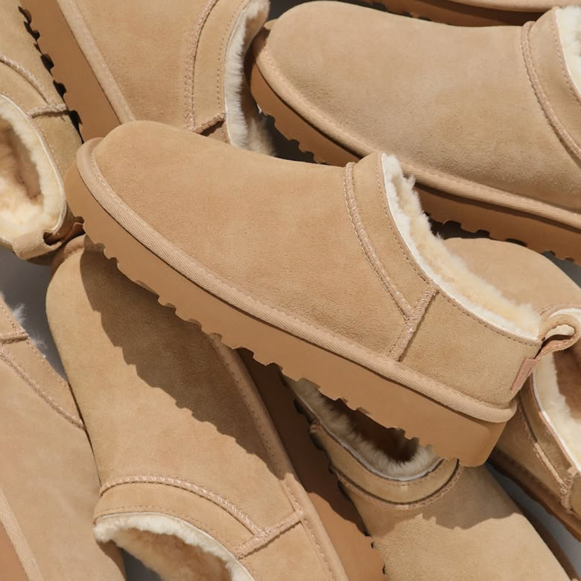 *UGG®