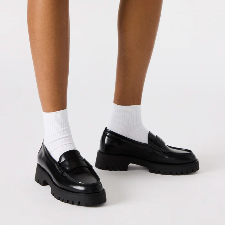 *STEVE MADDEN