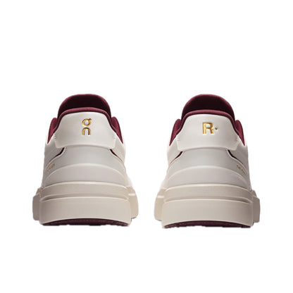 ON THE ROGER CENTRE COURT WOMEN